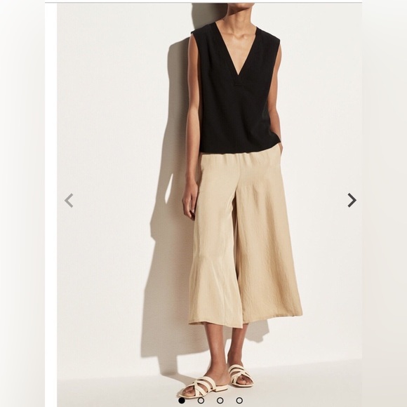 3 VINCE Rib Trim Double V-Neck Shell - Picture 10 of 13